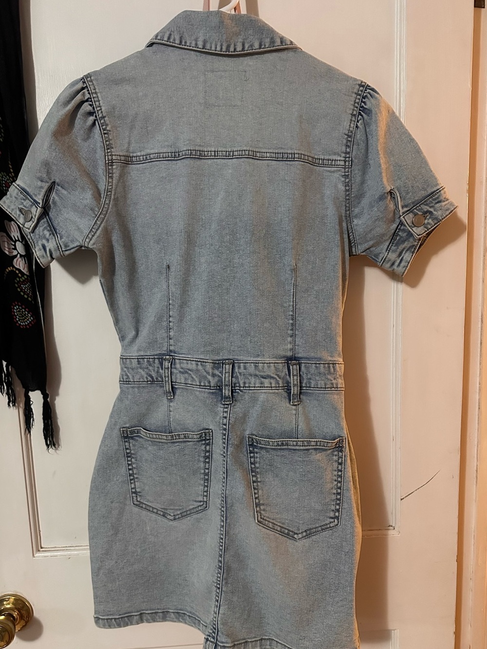 Light Wash Fitted Denim Dress - Picture 2 of 3